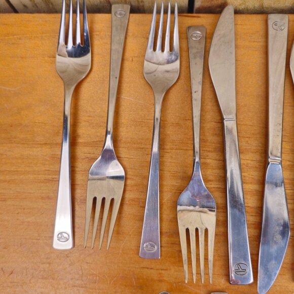 Vintage Eastern Airlines In-Flight Flatware, 4 Spoons, 4 Forks, 4 Knives - Picture 6 of 8